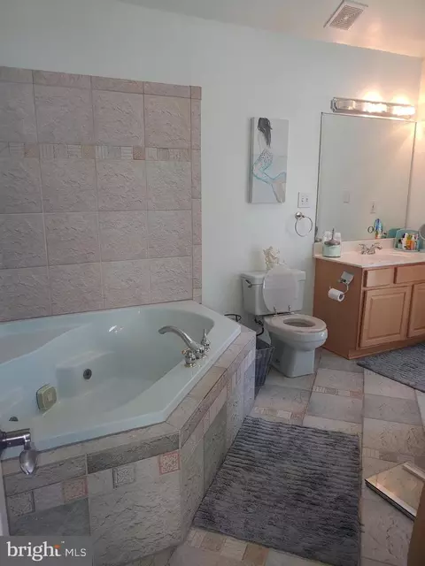 Bath - 614 Laurel Dr, Pasadena, MD 21122 photo 5 of 6