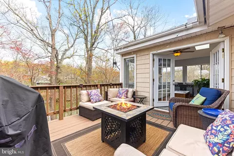 Exterior - 1501 Circle Dr, Annapolis, MD 21409 photo 3 of 10