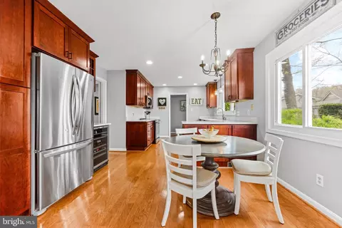 Dining - 1501 Circle Dr, Annapolis, MD 21409 photo 3 of 3