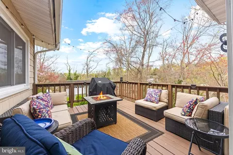 Exterior - 1501 Circle Dr, Annapolis, MD 21409 photo 4 of 10