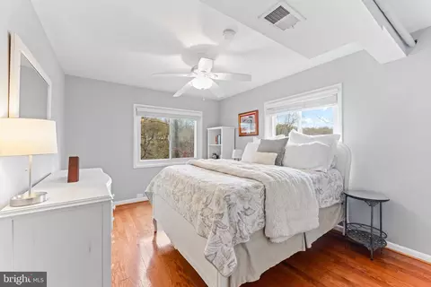Bedroom - 1501 Circle Dr, Annapolis, MD 21409 photo 2 of 4