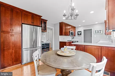 Kitchen - 1501 Circle Dr, Annapolis, MD 21409 photo 1 of 7