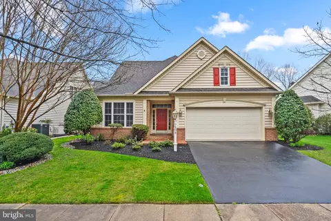 7508 Crofton Colony Dr, Crofton, MD 21114