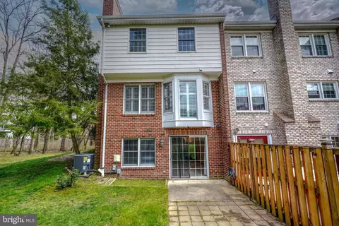Exterior - 1000 Broderick Ct, Crofton, MD 21114 photo 5 of 6