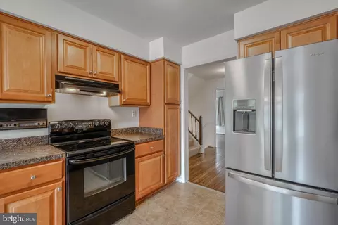 Kitchen - 1000 Broderick Ct, Crofton, MD 21114 photo 4 of 5