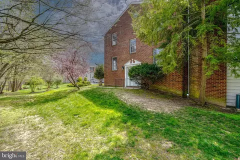 Exterior - 1000 Broderick Ct, Crofton, MD 21114 photo 3 of 6