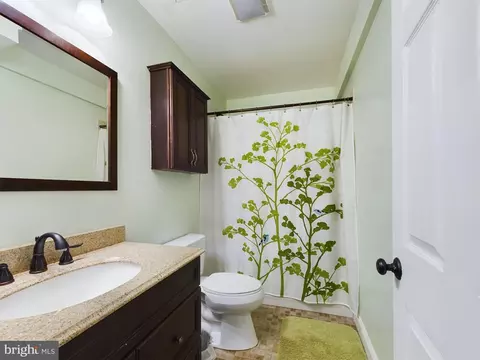 Bath - 102 Lee Dr, Annapolis, MD 21403 photo 3 of 3