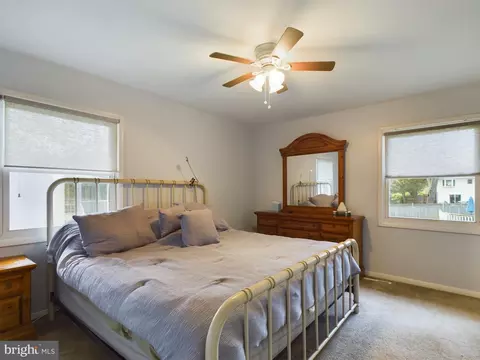 Bedroom - 102 Lee Dr, Annapolis, MD 21403 photo 1 of 3
