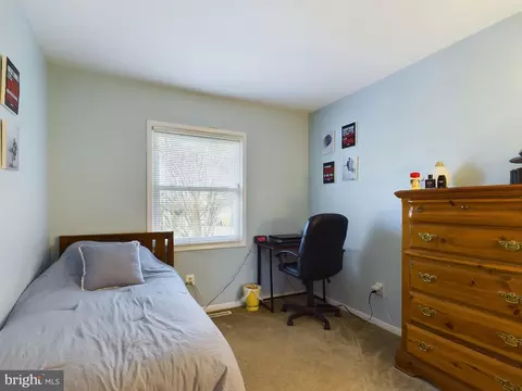 Bedroom - 102 Lee Dr, Annapolis, MD 21403 photo 3 of 3