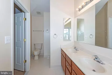 Bath - 2012 Dalewood Ct, Crofton, MD 21114 photo 4 of 5