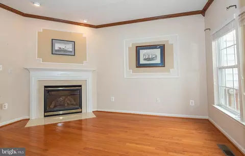 Living - 2012 Dalewood Ct, Crofton, MD 21114 photo 4 of 5
