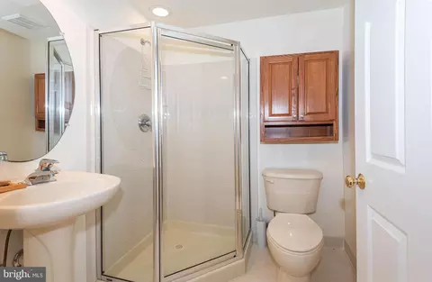 Bath - 2012 Dalewood Ct, Crofton, MD 21114 photo 1 of 5