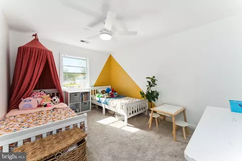 Bedroom - 1170 Maple Ave, Shady Side, MD 20764 photo 3 of 5