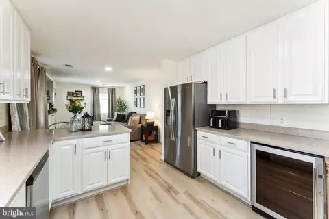 Kitchen - 1170 Maple Ave, Shady Side, MD 20764 photo 4 of 5