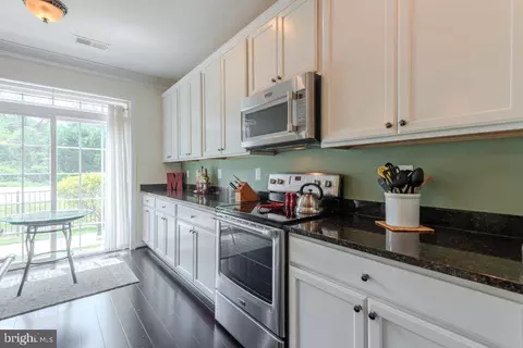 7925 Bertie Ct #7, Pasadena, MD 21122 photo 6