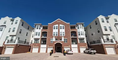 8606 Wintergreen Ct #207, Odenton, MD 21113