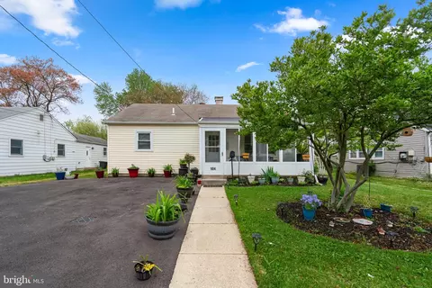 104 Garrett Rd, Glen Burnie, MD 21060