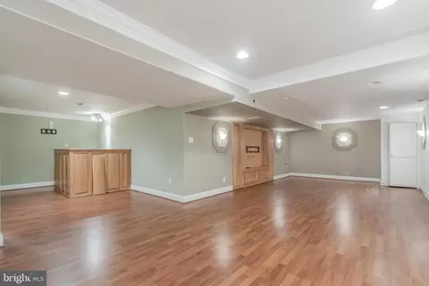 Living - 8126 Crimson Ct, Pasadena, MD 21122 photo 10 of 11