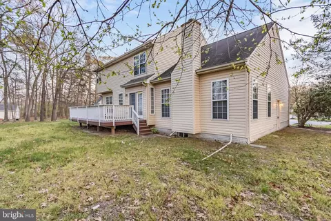 Exterior - 8126 Crimson Ct, Pasadena, MD 21122 photo 4 of 5