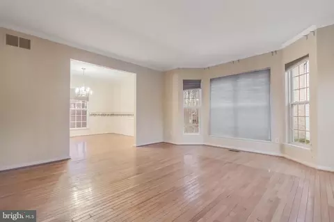 Living - 8126 Crimson Ct, Pasadena, MD 21122 photo 9 of 11