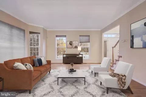 Living - 8126 Crimson Ct, Pasadena, MD 21122 photo 2 of 11
