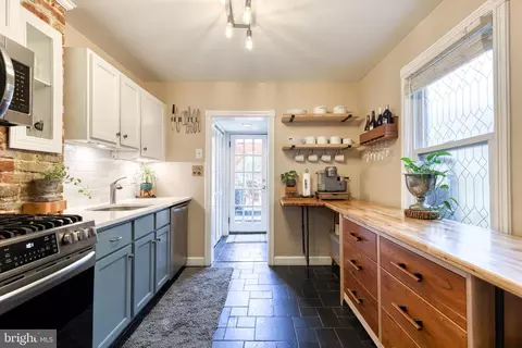 Kitchen - 13 Morris St, Annapolis, MD 21401 photo 2 of 4
