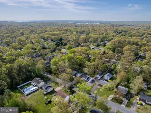 View/Area - 671 D St, Pasadena, MD 21122 photo 6 of 8