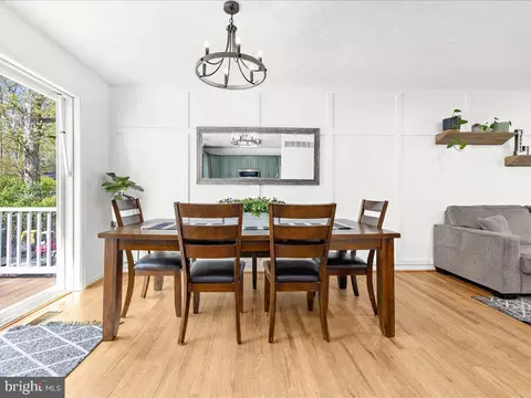 Dining - 671 D St, Pasadena, MD 21122 photo 1 of 2