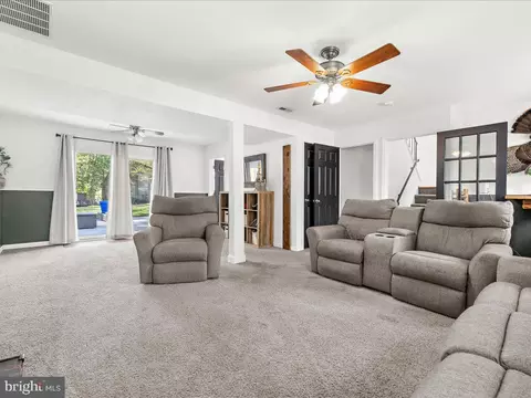 Living - 671 D St, Pasadena, MD 21122 photo 5 of 5