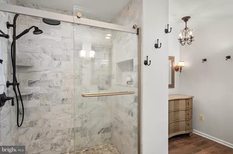 Bath - 1806 Summersweet Ct, Crofton, MD 21114 photo 6 of 8