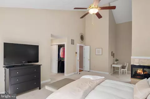 Bedroom - 1806 Summersweet Ct, Crofton, MD 21114 photo 2 of 7