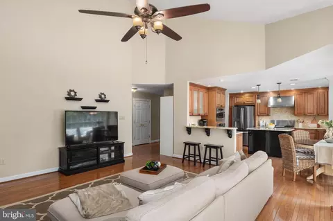 Living - 1806 Summersweet Ct, Crofton, MD 21114 photo 4 of 5