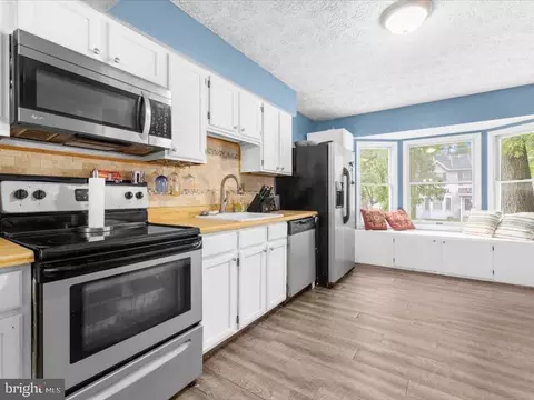 Kitchen - 921 12th St, Pasadena, MD 21122 photo 2 of 2