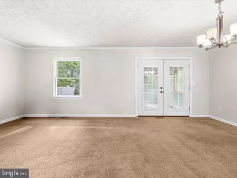 Living - 921 12th St, Pasadena, MD 21122 photo 4 of 4