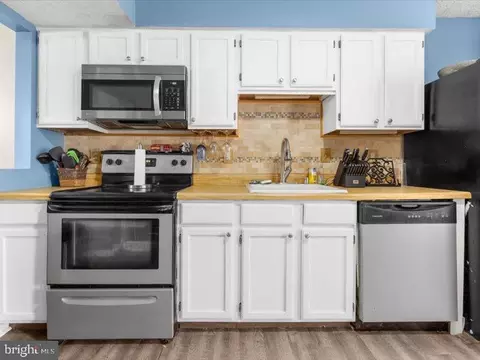 Kitchen - 921 12th St, Pasadena, MD 21122 photo 1 of 2