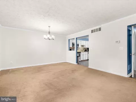 Living - 921 12th St, Pasadena, MD 21122 photo 3 of 4