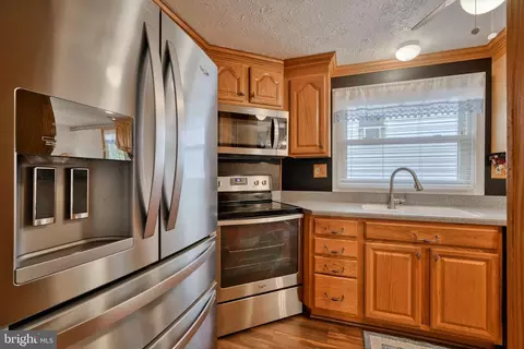 18 Johnson Rd, Pasadena, MD 21122 photo 14