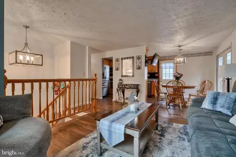 18 Johnson Rd, Pasadena, MD 21122 photo 7