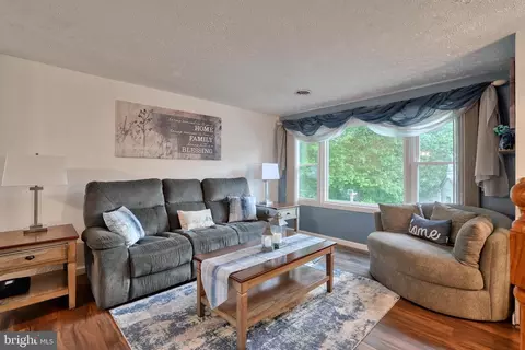 18 Johnson Rd, Pasadena, MD 21122 photo 4
