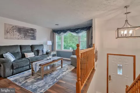 18 Johnson Rd, Pasadena, MD 21122 photo 6