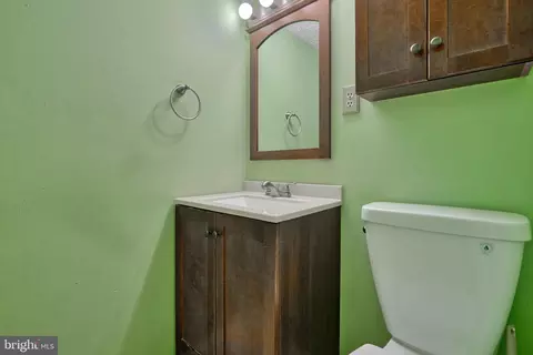 18 Johnson Rd, Pasadena, MD 21122 photo 30