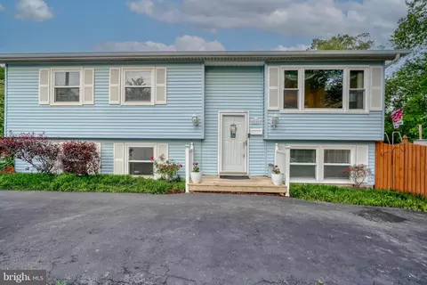 18 Johnson Rd, Pasadena, MD 21122