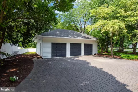 Exterior - 2826 Broadview Ter, Annapolis, MD 21401 photo 16 of 41