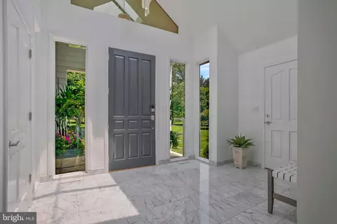 Entry Way - 2826 Broadview Ter, Annapolis, MD 21401 photo 1 of 3