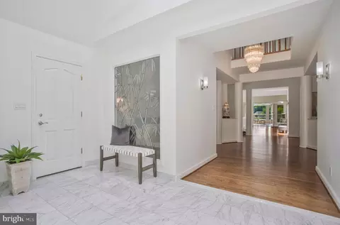 Entry Way - 2826 Broadview Ter, Annapolis, MD 21401 photo 2 of 3