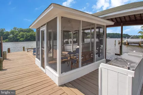 Exterior - 2826 Broadview Ter, Annapolis, MD 21401 photo 25 of 41