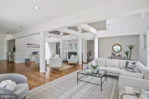 Living - 2826 Broadview Ter, Annapolis, MD 21401 photo 4 of 8