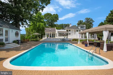 Exterior - 2826 Broadview Ter, Annapolis, MD 21401 photo 2 of 41