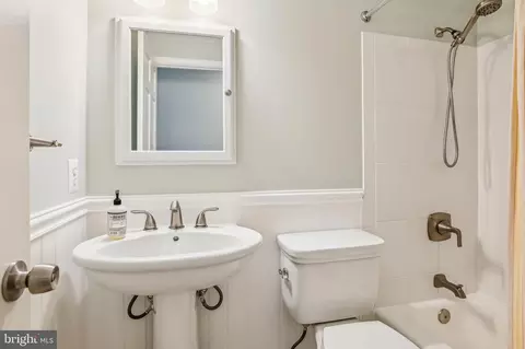 Bath - 84 Tarragon Ln, Edgewater, MD 21037 photo 4 of 4
