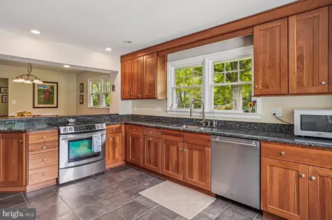 Kitchen - 84 Tarragon Ln, Edgewater, MD 21037 photo 2 of 2
